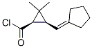 Cyclopropanecarbonyl chloride, 3-(cyclopentylidenemethyl)-2,2-dimethyl-, (1R-cis)- (9CI) CAS#: 77789-43-6